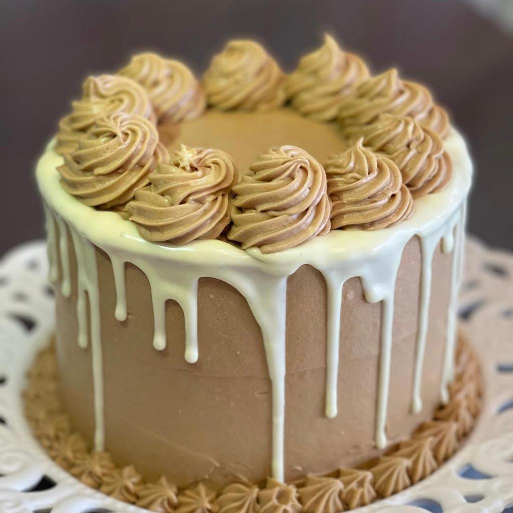 Tort caramel 141lei /kg