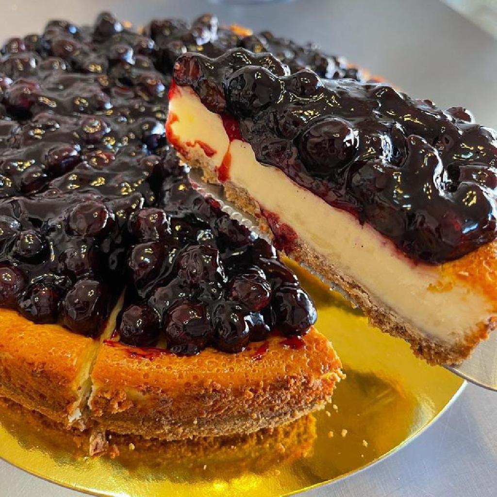 Cheesecake cu fructe de pădure  180 g